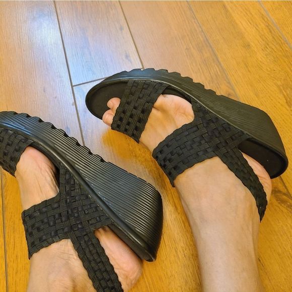 Sketches sandal/platform size 8/8.5 - Picture 1 of 14